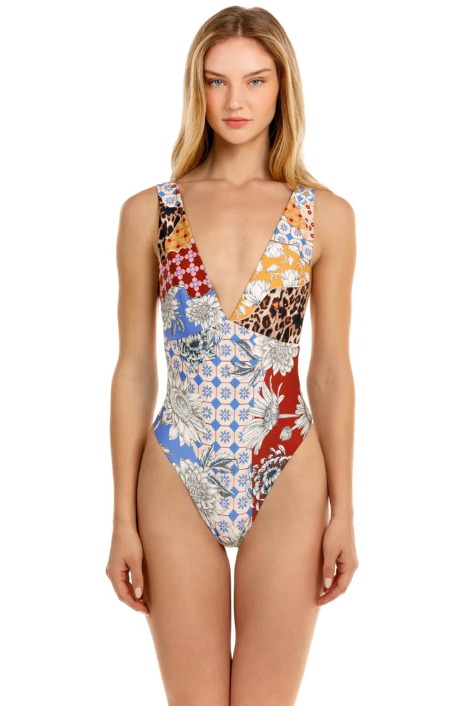 Vestidos de baño y Ropa de Playa Agua bendita

