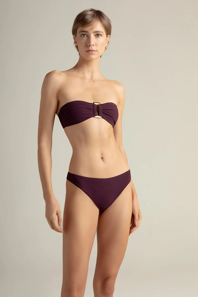 Prendas seleccionadas de ropa de playa y vestidos e baño Touché